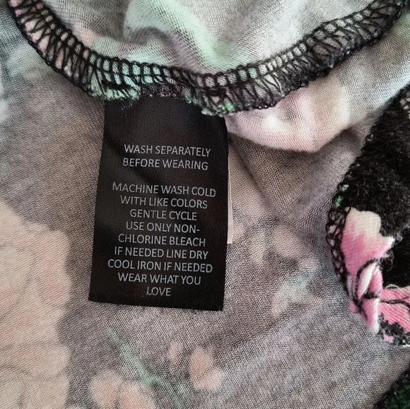 Torrid Super Soft Black Floral Short Sleeve Babydoll Style Tunic Size 2X - Picture 5 of 6